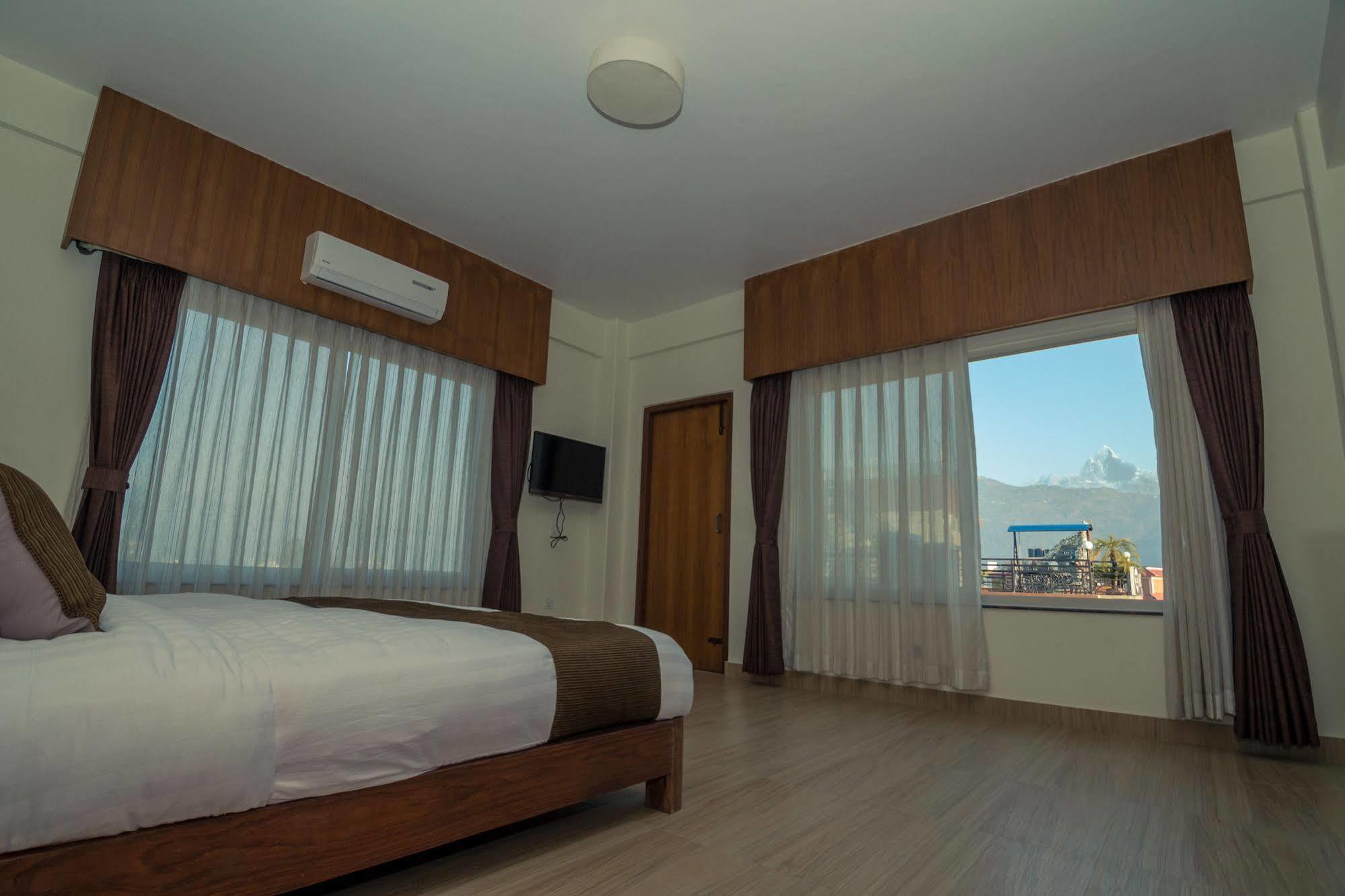 Hotel Mountain View - Lakeside Покхара Экстерьер фото